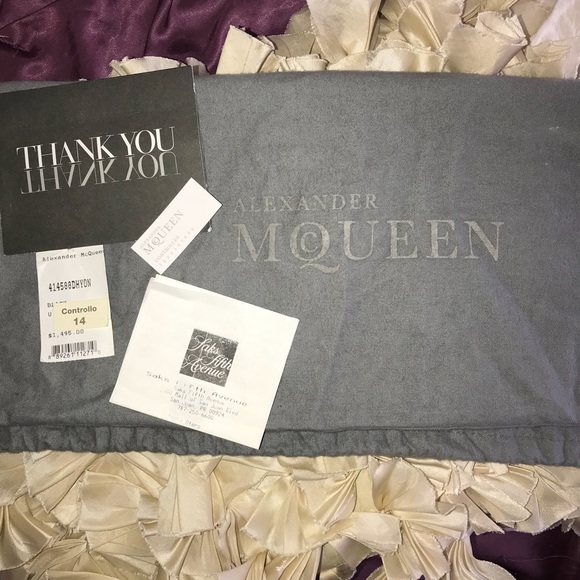 💯%authentic NWT Alexander McQueen blk Caviar bag - Picture 3 of 8